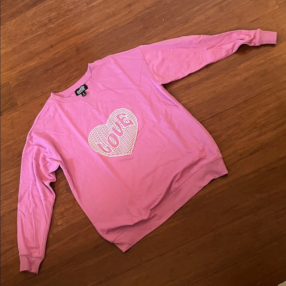 Women’s Heart Love Top- Size Small